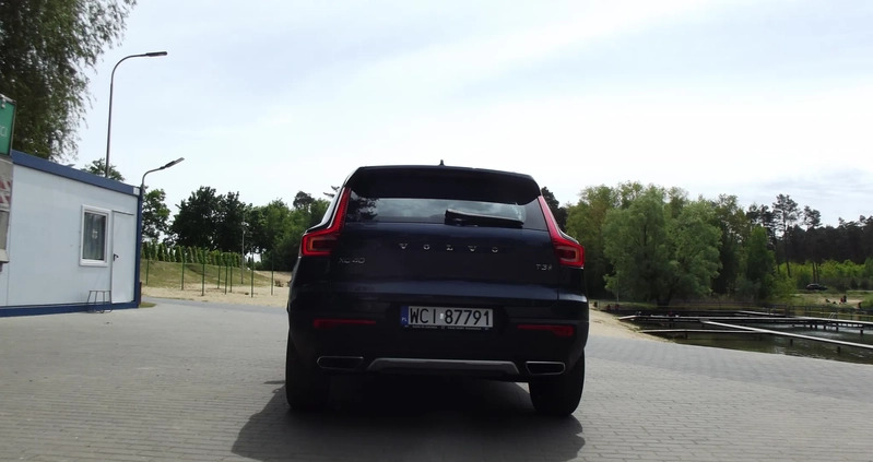 Volvo XC 40 cena 87900 przebieg: 148200, rok produkcji 2018 z Ciechanów małe 254